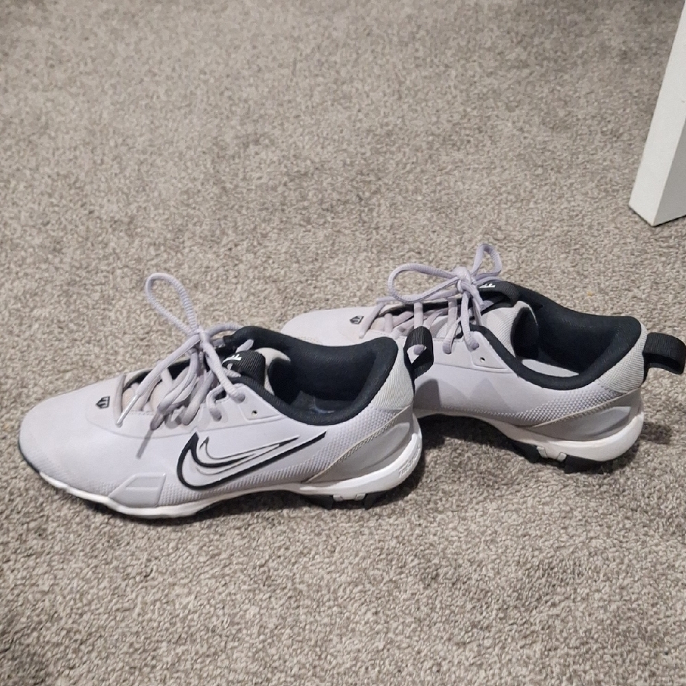 Used - Nike White and Black Cleats